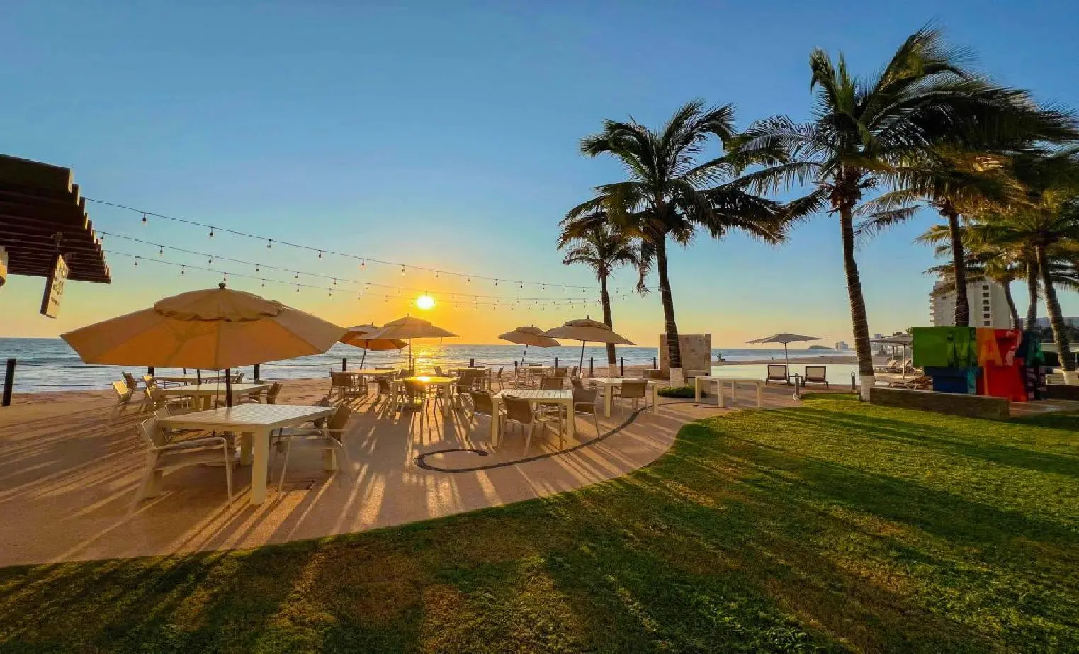 4 bedroom  beachfront Condo